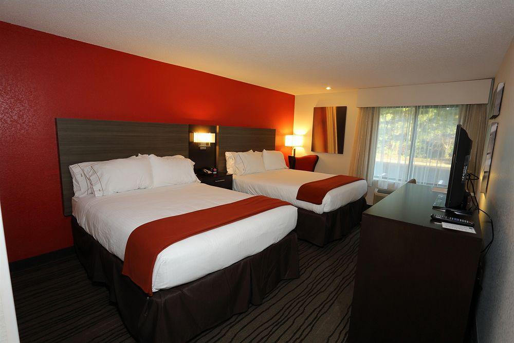 Holiday Inn Express Brentwood-South Cool Springs By Ihg Екстер'єр фото