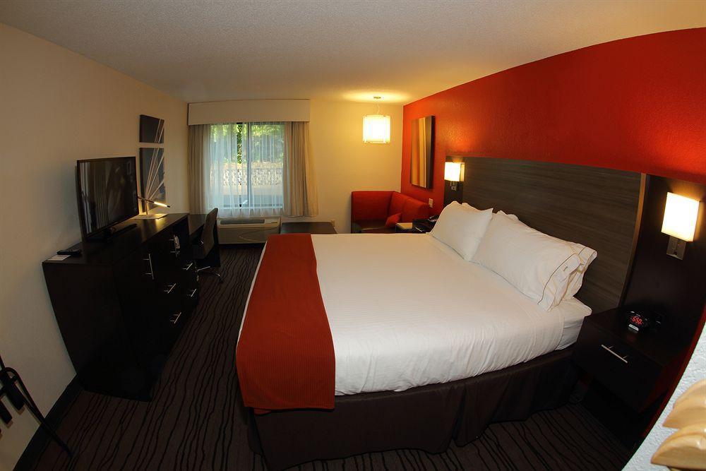 Holiday Inn Express Brentwood-South Cool Springs By Ihg Екстер'єр фото