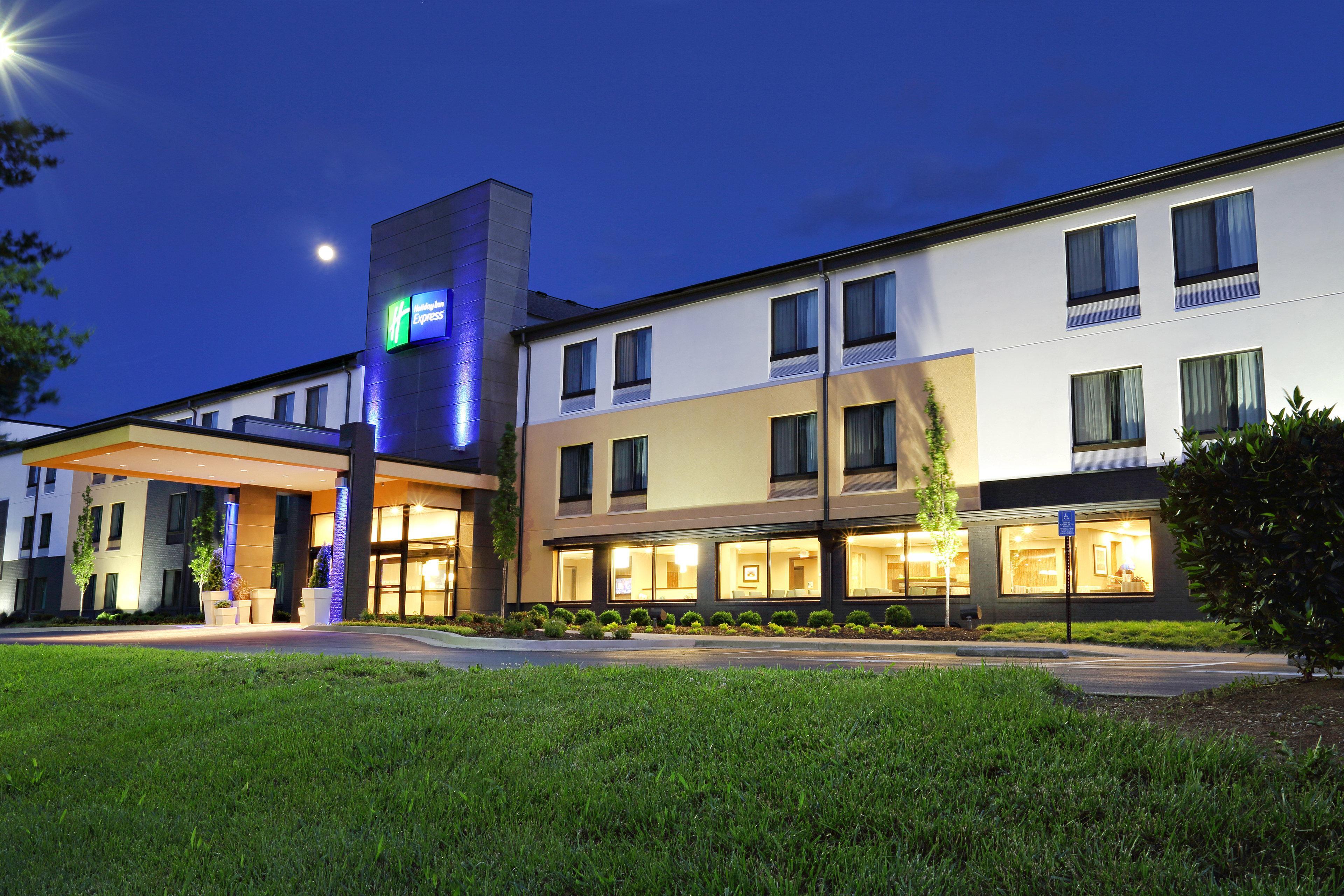Holiday Inn Express Brentwood-South Cool Springs By Ihg Екстер'єр фото