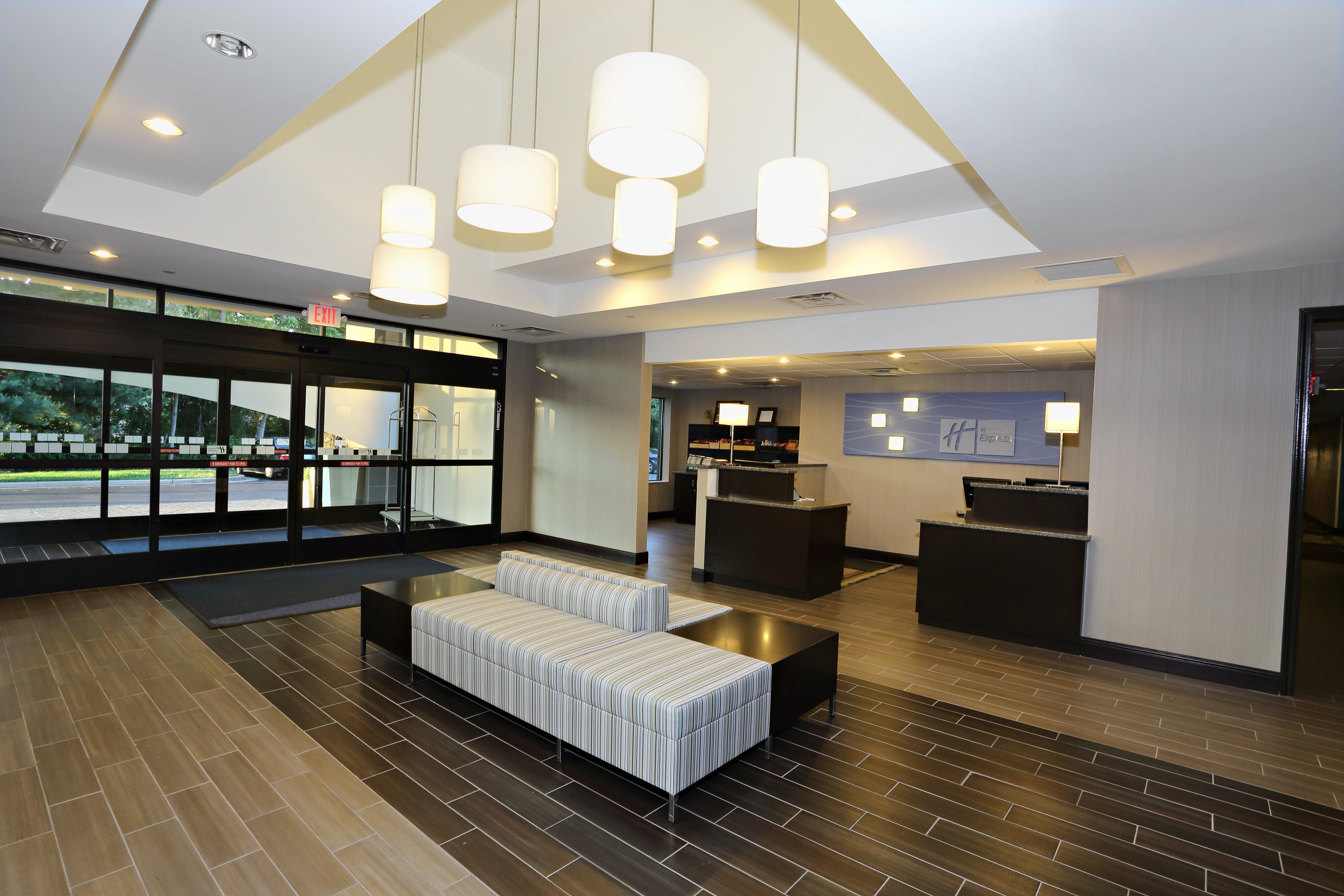 Holiday Inn Express Brentwood-South Cool Springs By Ihg Екстер'єр фото
